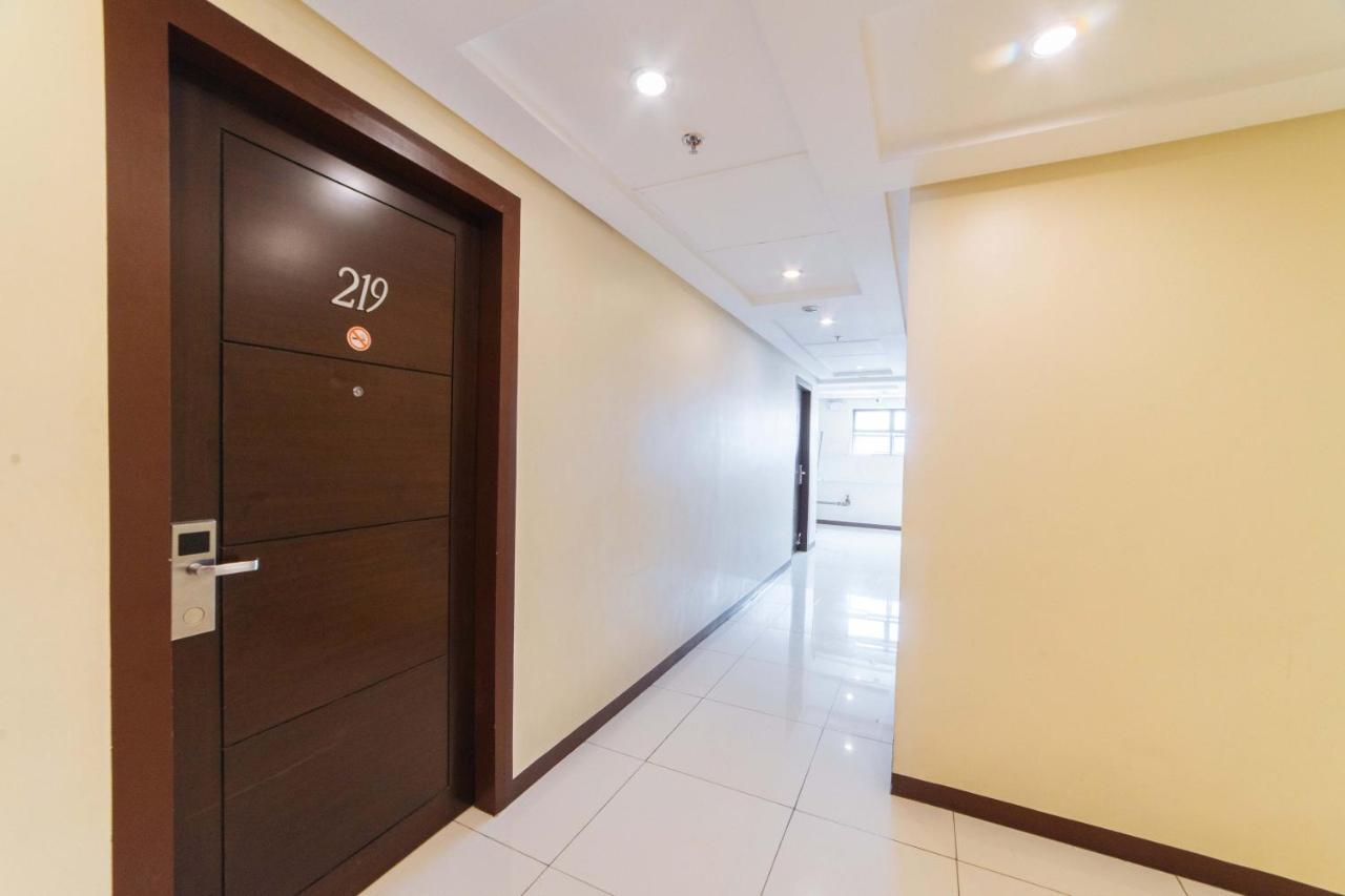 Reddoorz Near Victoria Mall Davao City מראה חיצוני תמונה