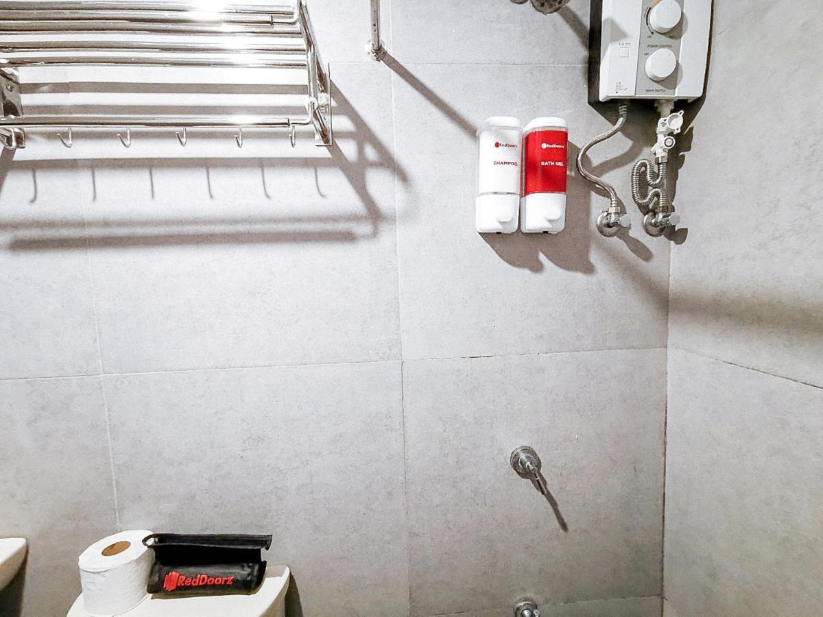 Reddoorz Near Victoria Mall Davao City מראה חיצוני תמונה